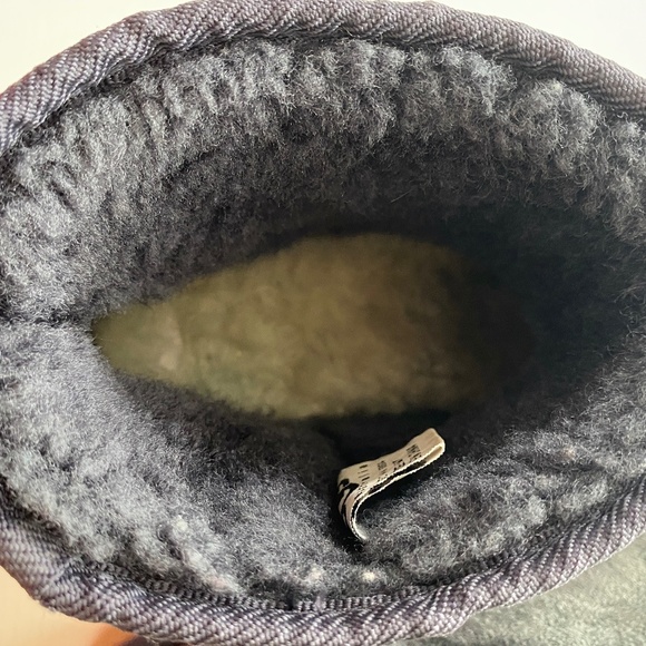 UGG Classic Mini Boots Suede Grey Size W7 - Picture 10 of 12